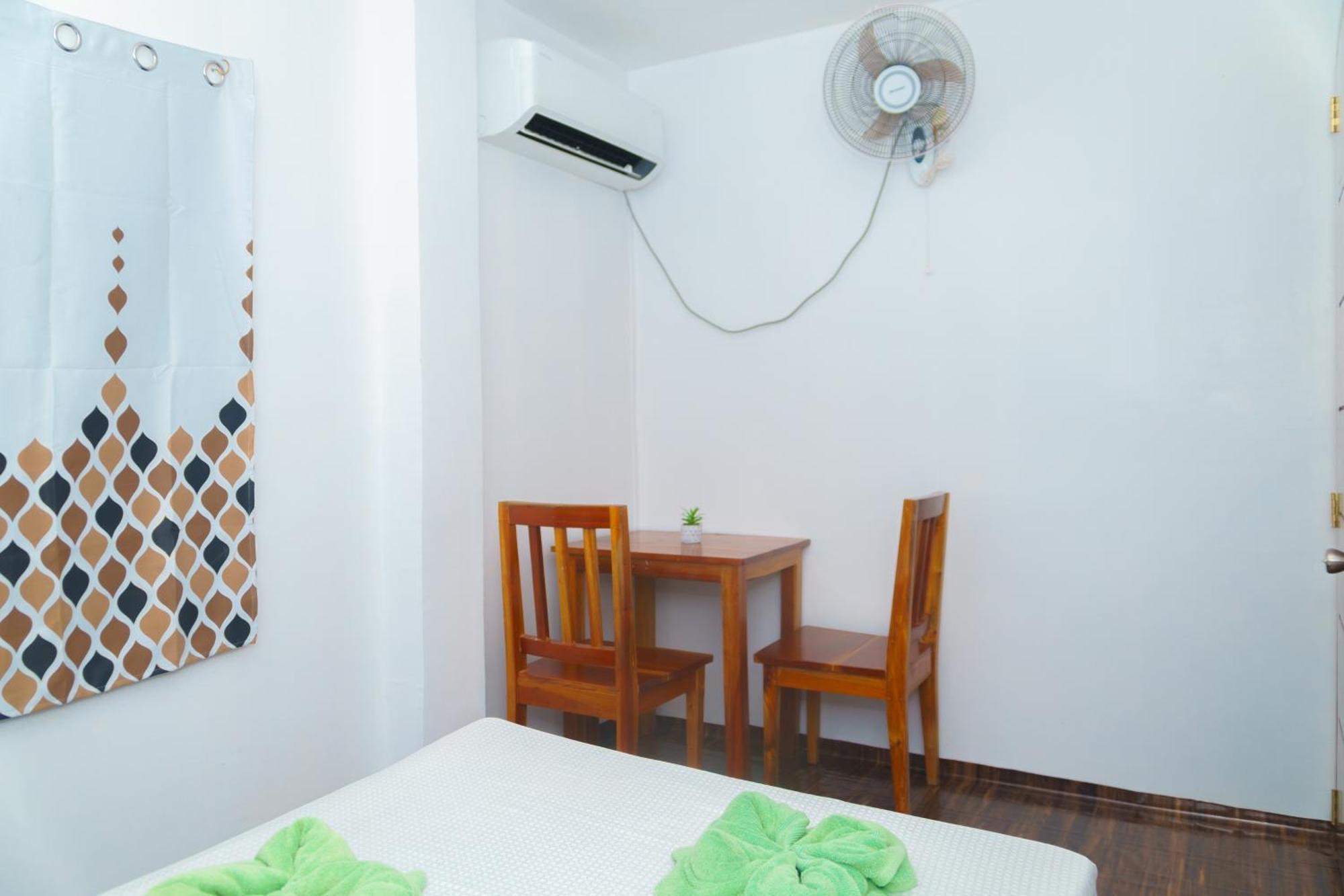 Ananas Guesthouse Moalboal Exterior foto